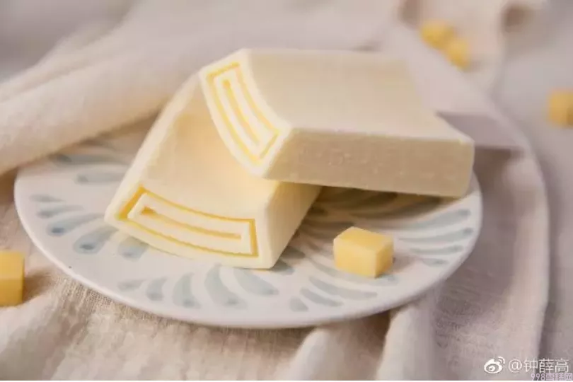 被骂惨的钟薛高，为何还被年轻人抢购一空？(10)